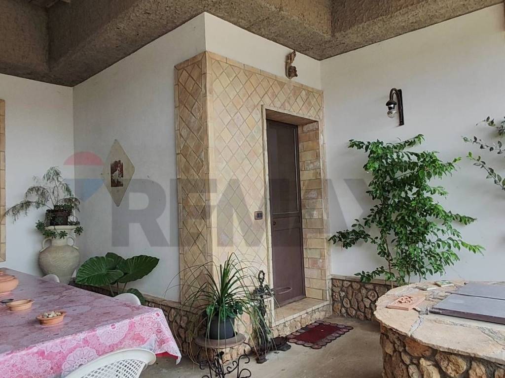 casa indipendente in vendita a Caltagirone