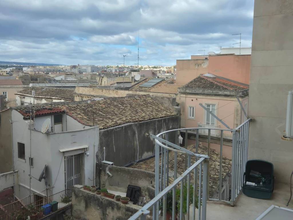 appartamento in vendita a Siracusa in zona Isola Ortigia