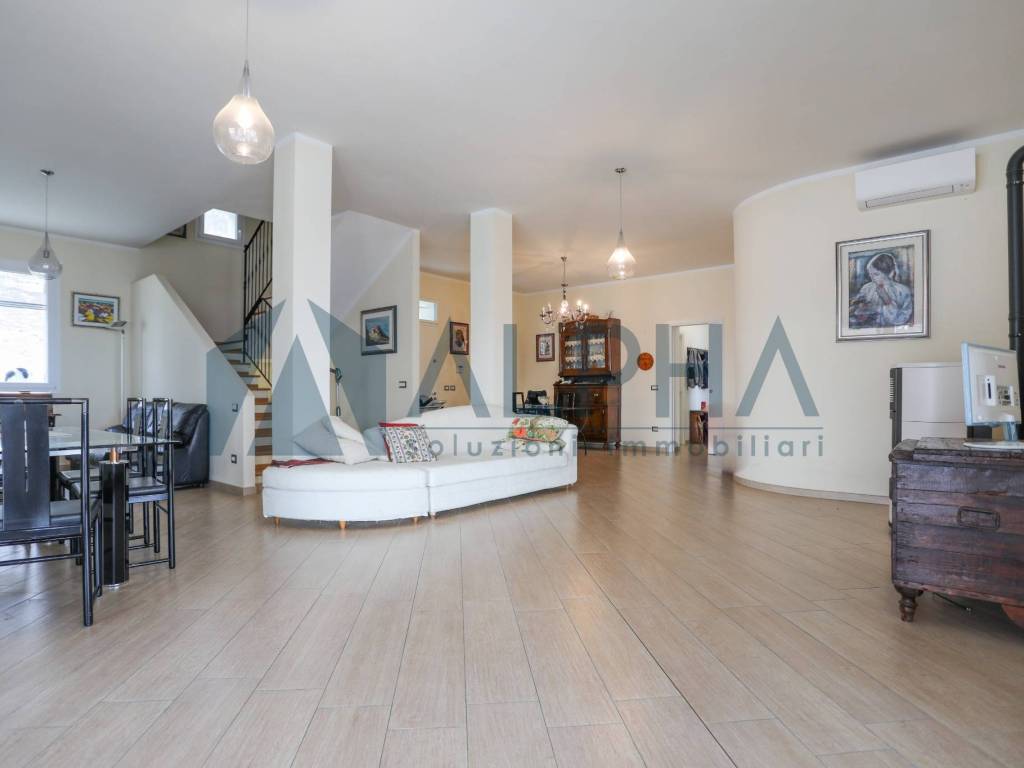 casa indipendente in vendita a Cesena in zona San Vittore