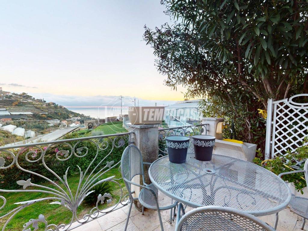 casa indipendente in vendita a Sanremo