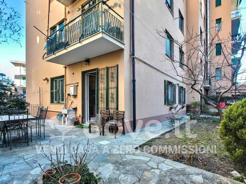 appartamento in vendita a Genova in zona Lagaccio / Granarolo