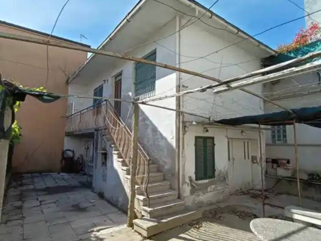 casa indipendente in vendita a Rimini