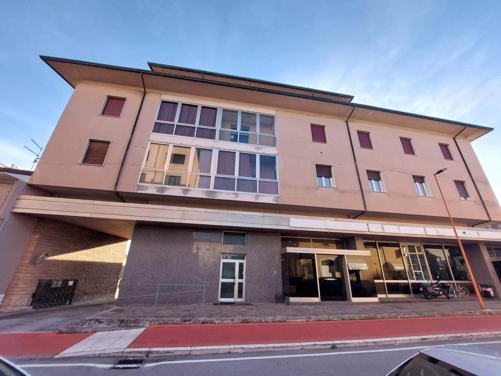 appartamento in vendita a Cesena in zona Centro Storico