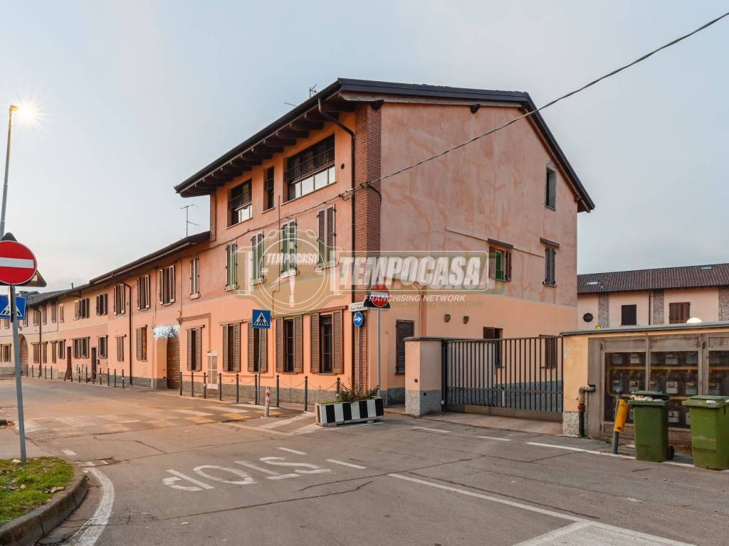 appartamento in vendita a Vignate in zona San Pedrino