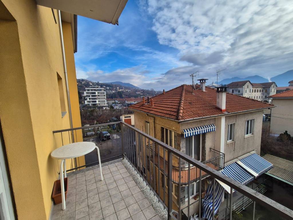 appartamento in vendita a Verbania in zona Intra
