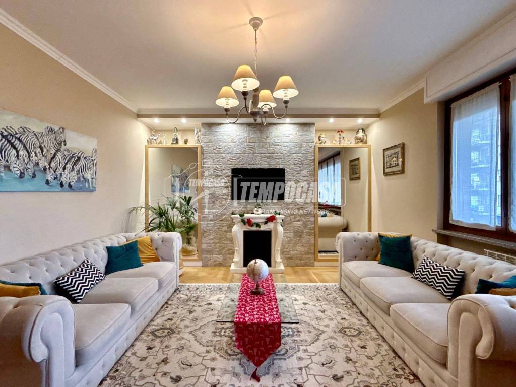 appartamento in vendita a Rivoli in zona Cascine Vica