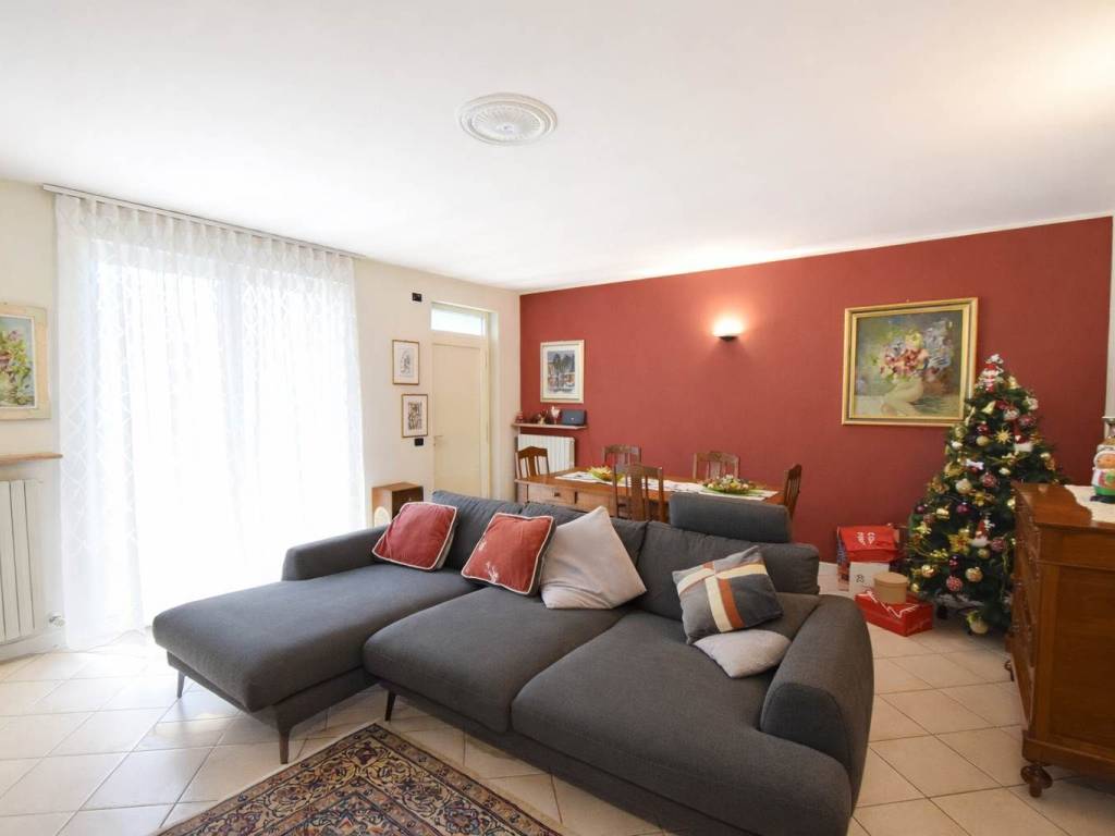 casa indipendente in vendita a Carpaneto Piacentino