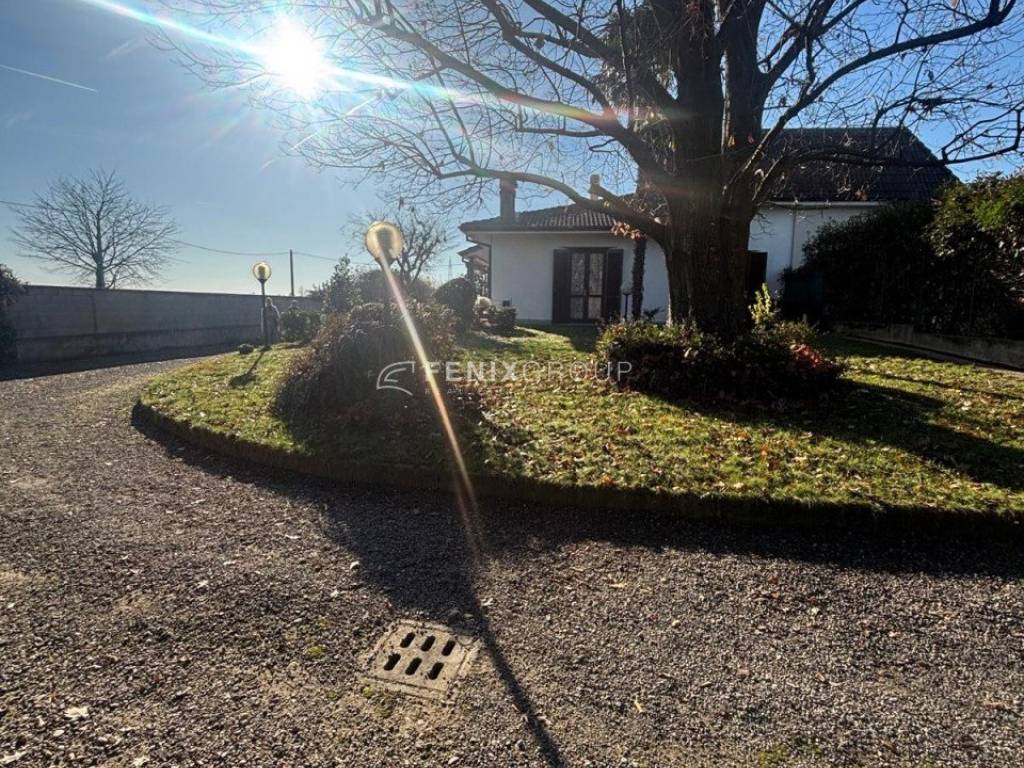 casa indipendente in vendita a Vimercate in zona Velasca