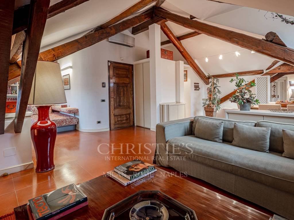 appartamento in vendita a Milano in zona Sempione