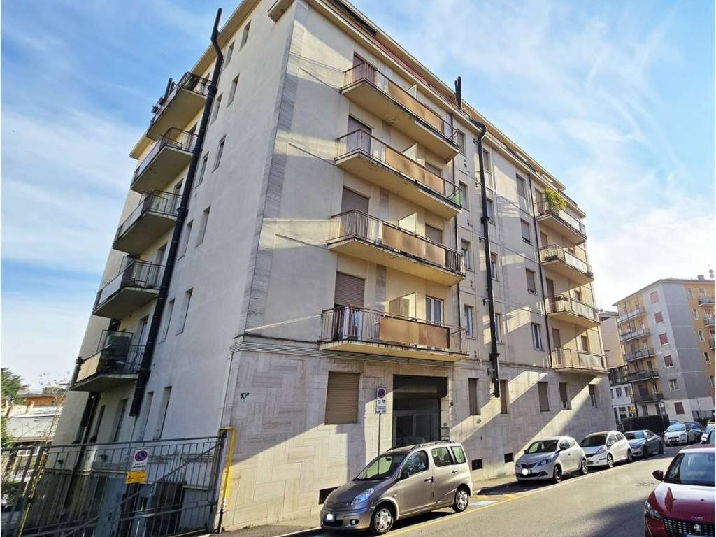 appartamento in vendita a Bergamo in zona Borgo Santa Caterina