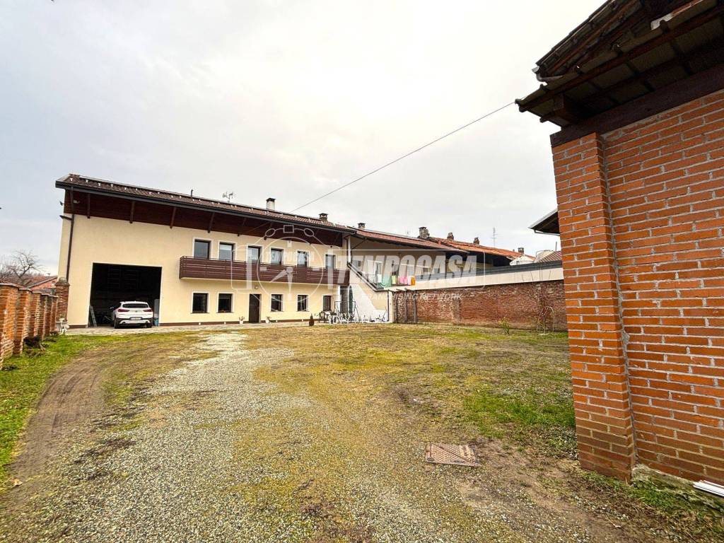 esavano in vendita a Foglizzo