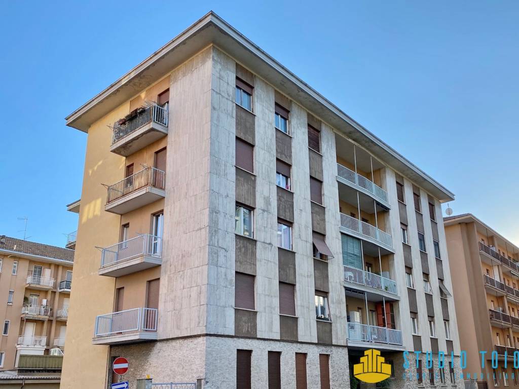 appartamento in vendita a Biella in zona Centro Città