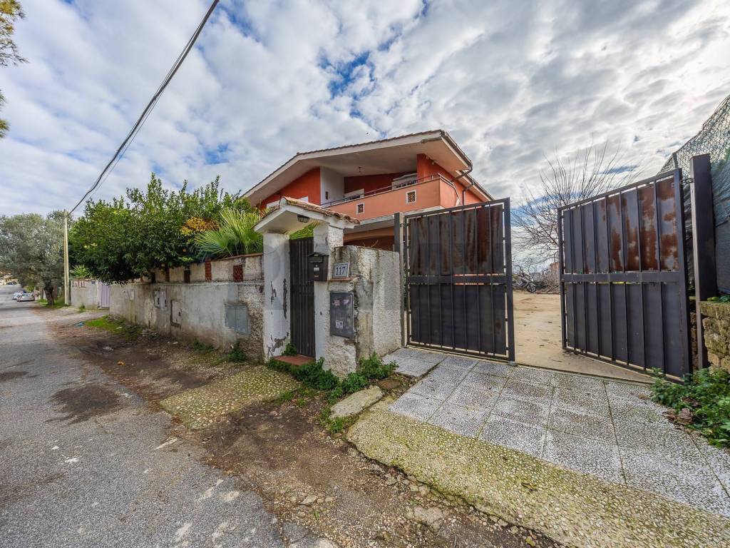 appartamento in vendita a Roma in zona Portuense