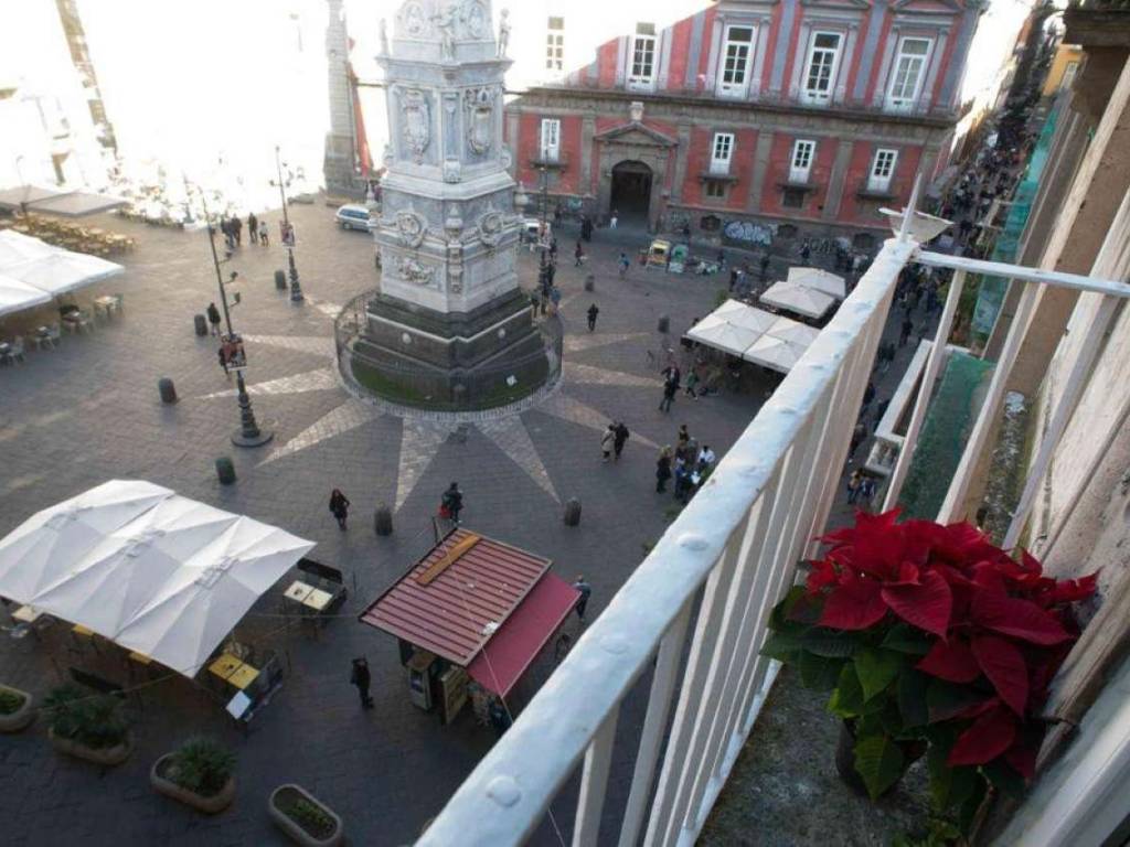 appartamento in vendita a Napoli in zona Stella
