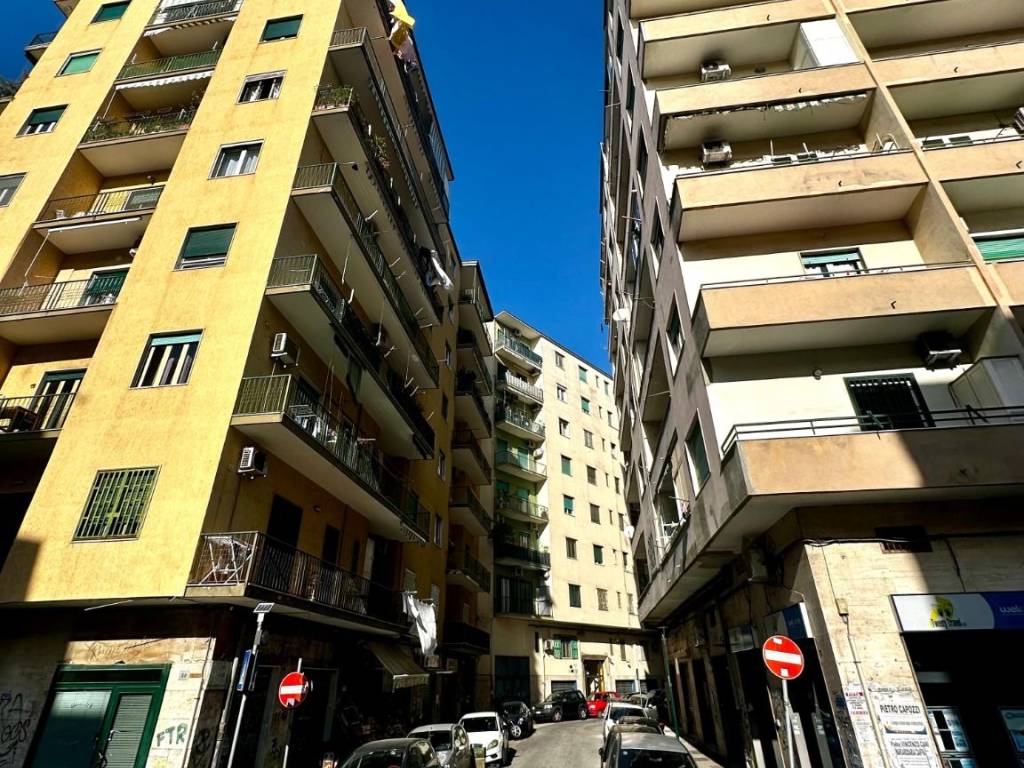 appartamento in vendita a Napoli in zona Fuorigrotta