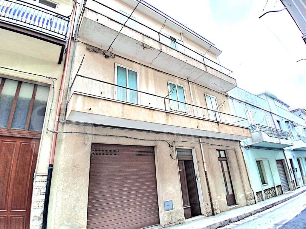 casa indipendente in vendita a Ragusa in zona Ibla