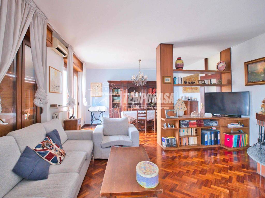 appartamento in vendita a Novara in zona zona Agogna - San Paolo