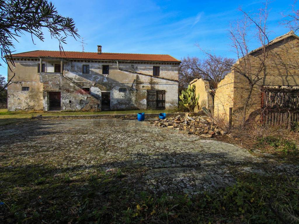 casale in vendita a Polverigi in zona Rustico