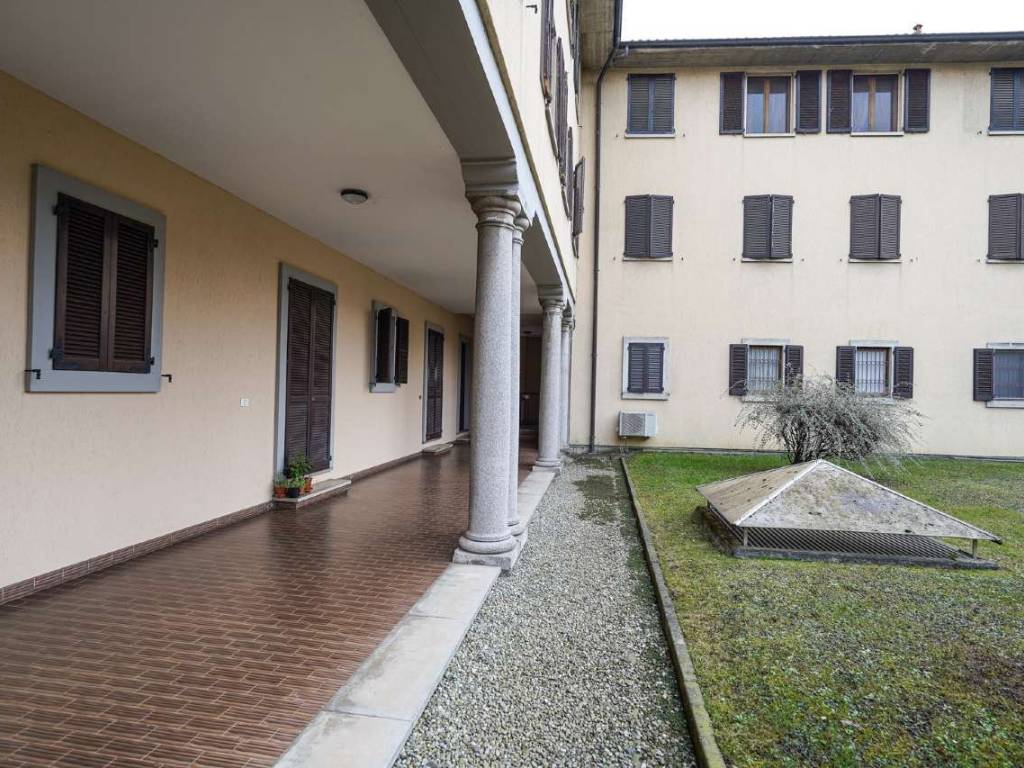 appartamento in vendita a Bonate Sopra