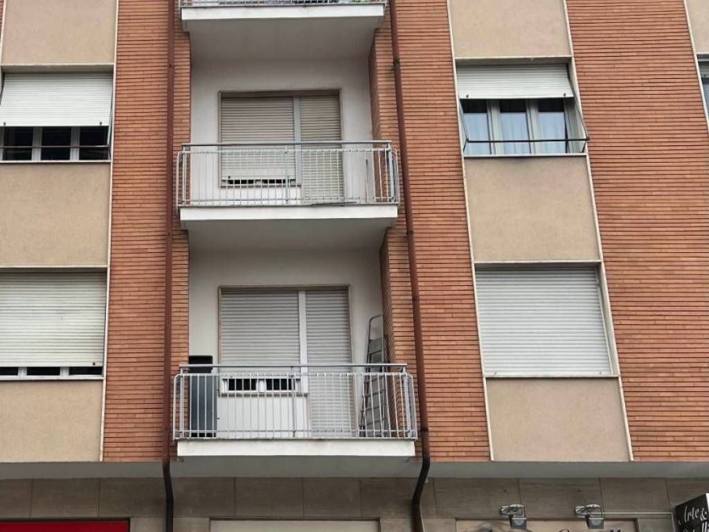 immagine annuncio 2 di 4