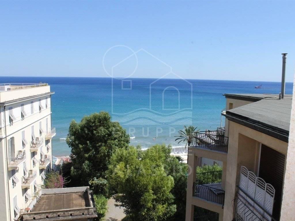 appartamento in vendita ad Alassio
