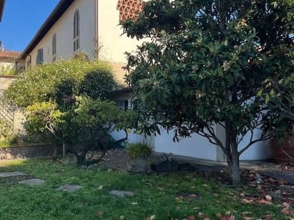 casa indipendente in vendita a Sesto Fiorentino in zona Colonnata