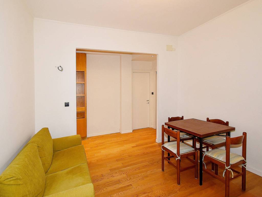 appartamento in vendita a Milano in zona Solari