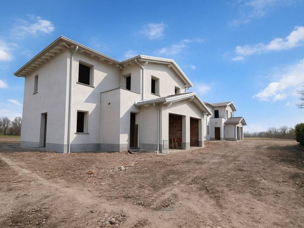 casa indipendente in vendita a Reggio nell'Emilia in zona Fogliano