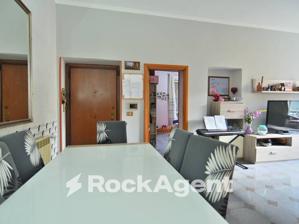 appartamento in vendita a Roma in zona Portuense