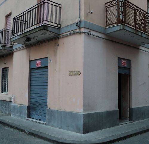 negozio in vendita ad Augusta