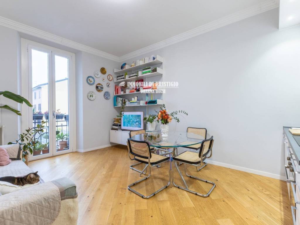 appartamento in vendita a Milano in zona Morivione