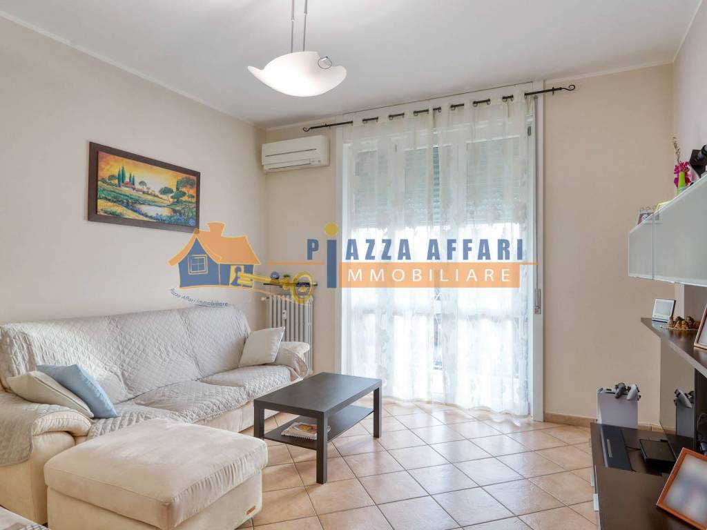 appartamento in vendita ad Oggiona con Santo Stefano in zona Santo Stefano