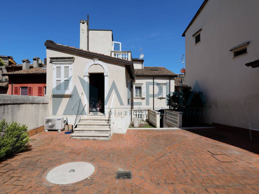 appartamento in vendita a Cesena in zona Centro Storico