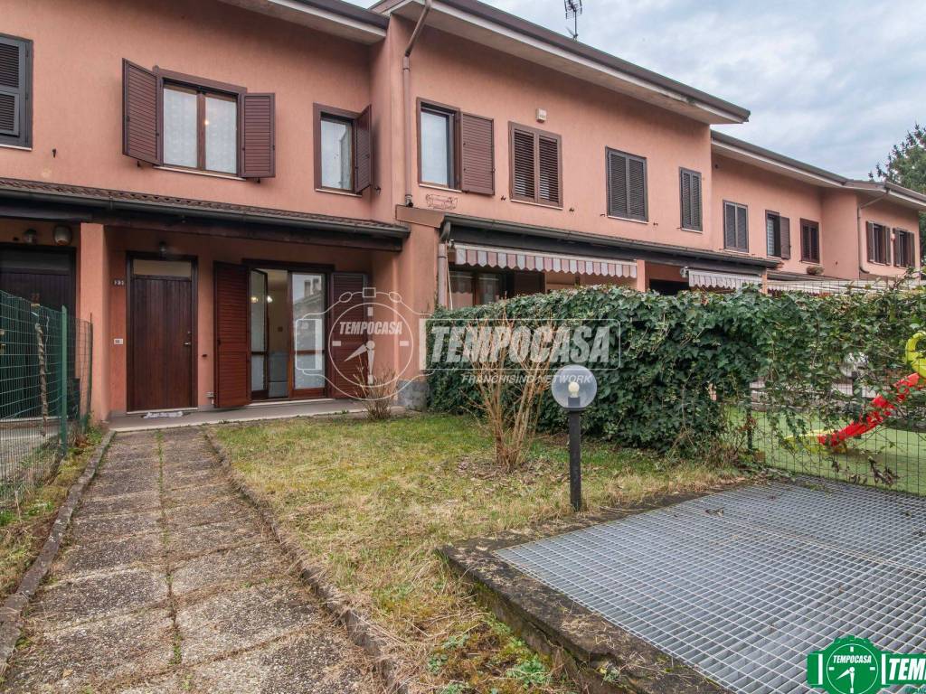 casa indipendente in vendita a Garbagnate Milanese