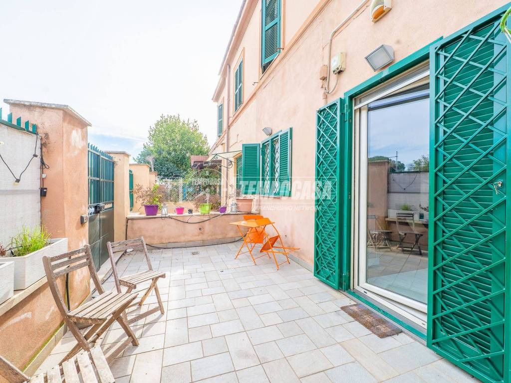 appartamento in vendita a Roma in zona Tuscolano