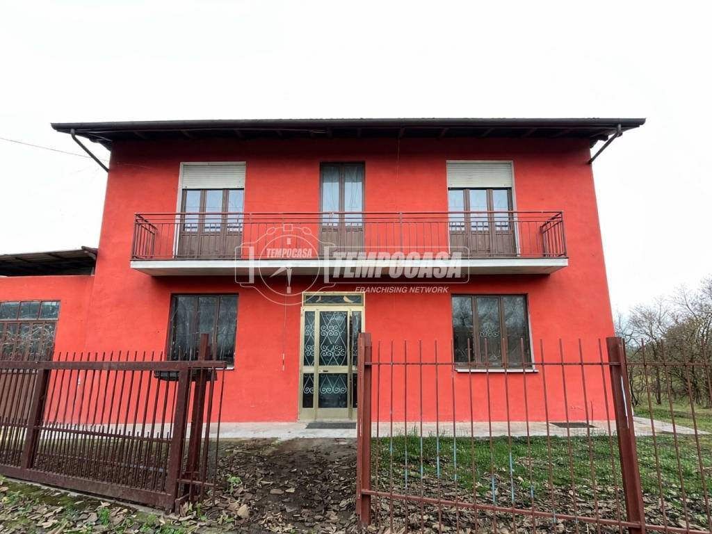 casa indipendente in vendita a Barge