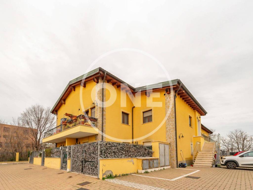 appartamento in vendita a Roma in zona Ponte Mammolo