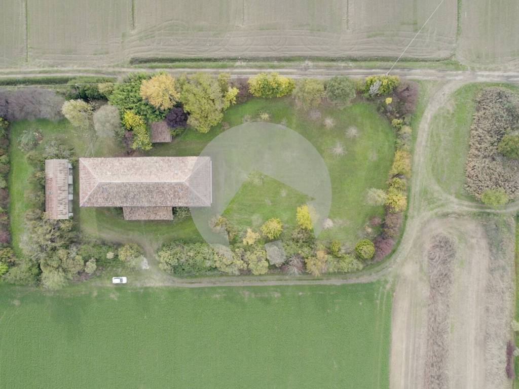 casale in vendita a Cadelbosco di Sopra