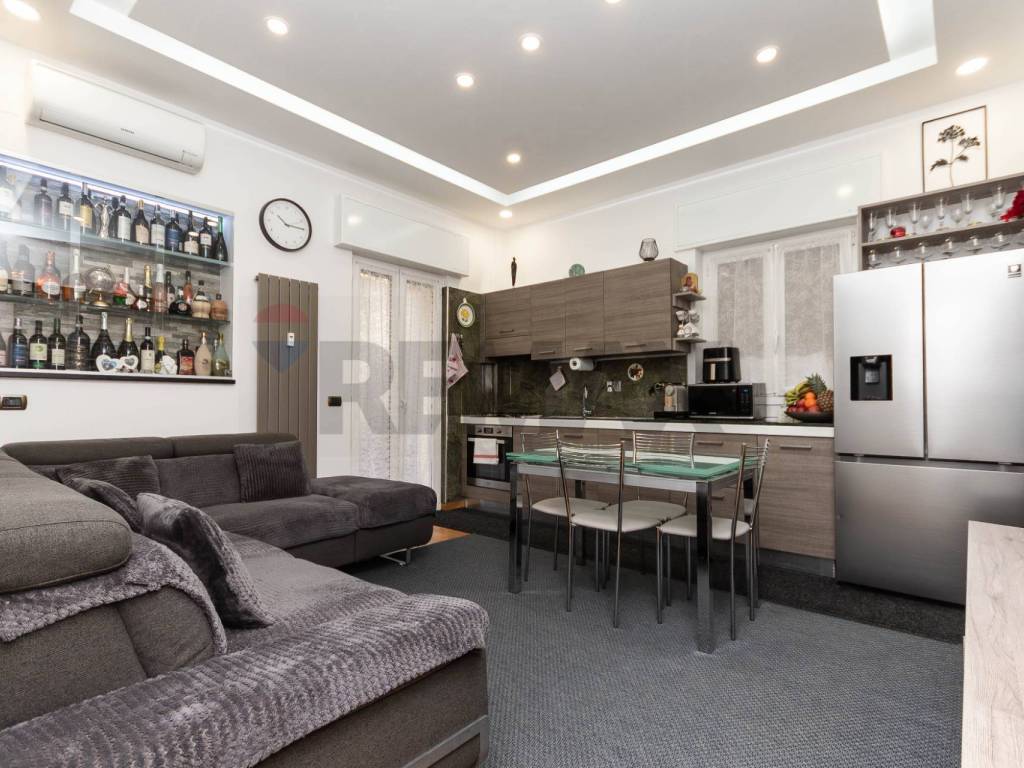 appartamento in vendita a Genova in zona Rivarolo