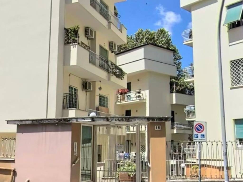 appartamento in vendita a Roma in zona Gianicolense