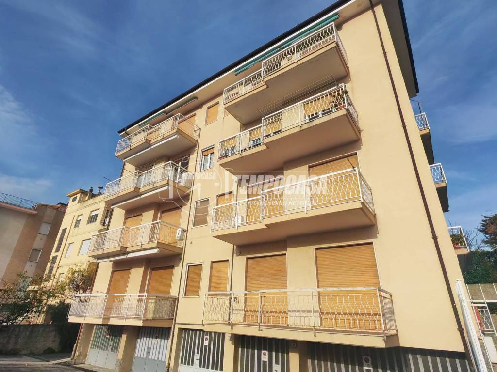 appartamento in vendita a Diano Castello