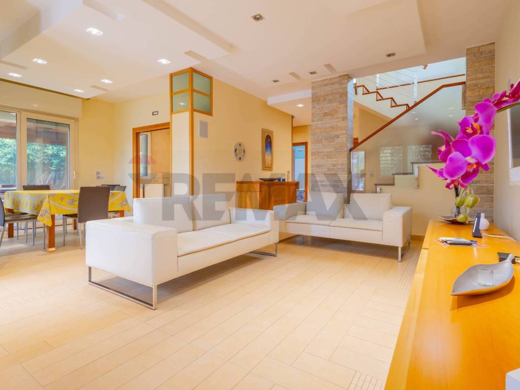 casa indipendente in vendita a Bari in zona Japigia