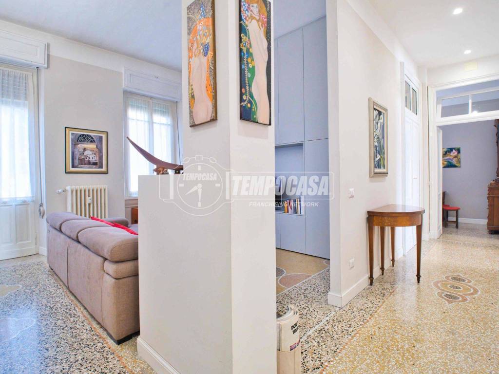 appartamento in vendita a Novara in zona Centro Città