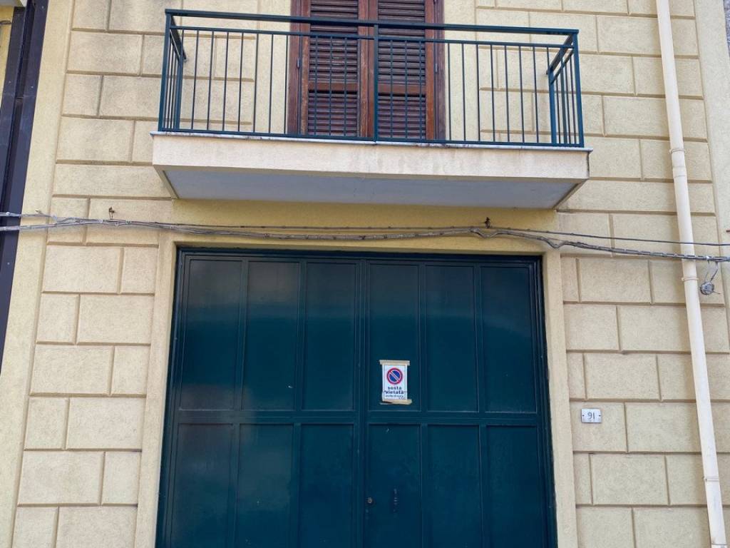 locale di sgombero in vendita a Villabate