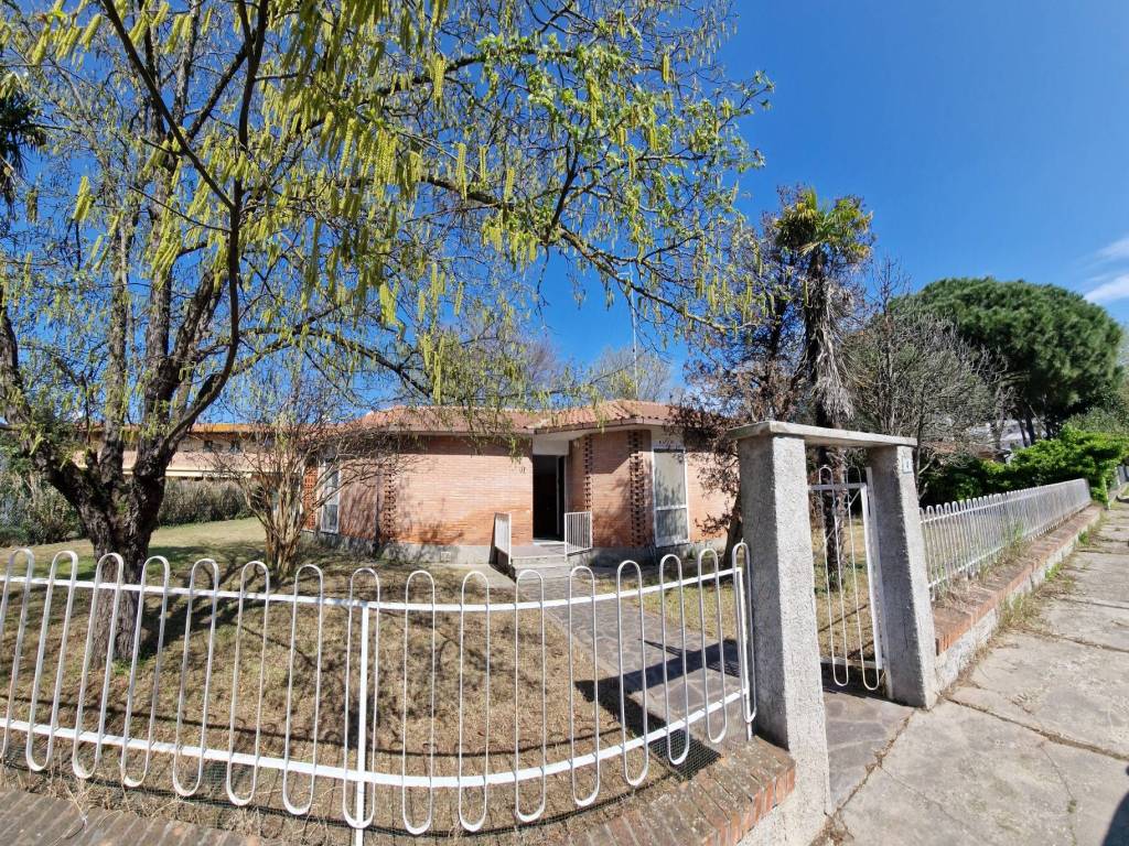 casa indipendente in vendita a Comacchio in zona Lido delle Nazioni
