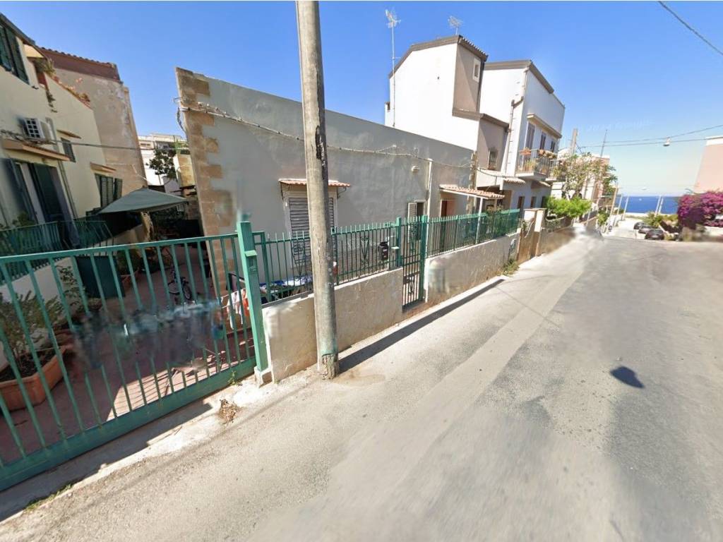 appartamento in vendita a Siracusa in zona Grottasanta