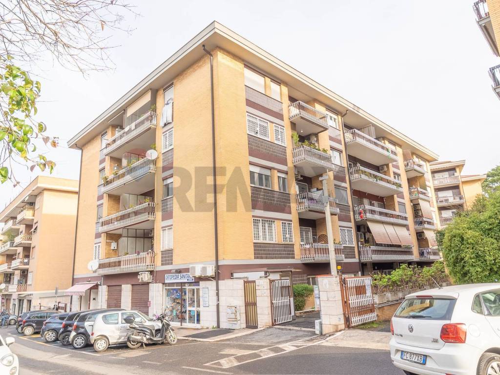 appartamento in vendita a Roma in zona Portuense