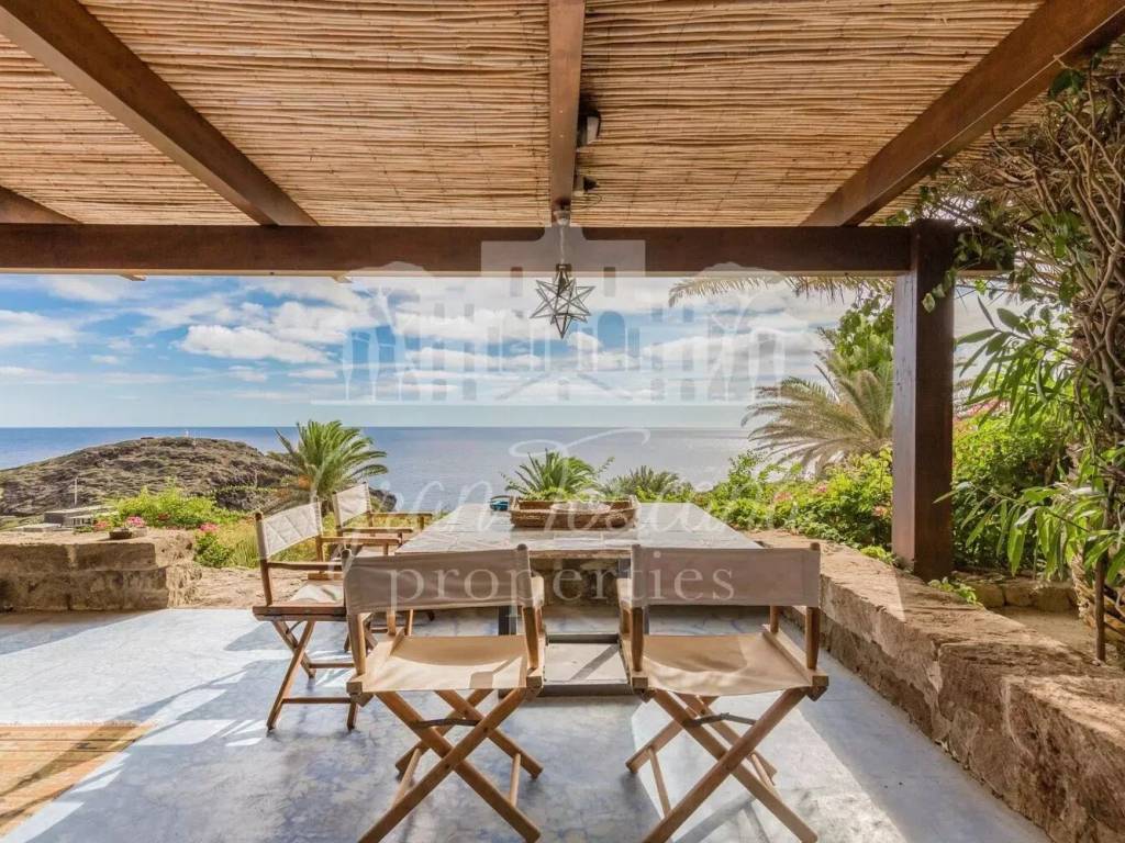 casa indipendente in vendita a Pantelleria