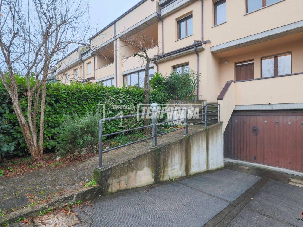 appartamento in vendita ad Imola in zona Pedagna