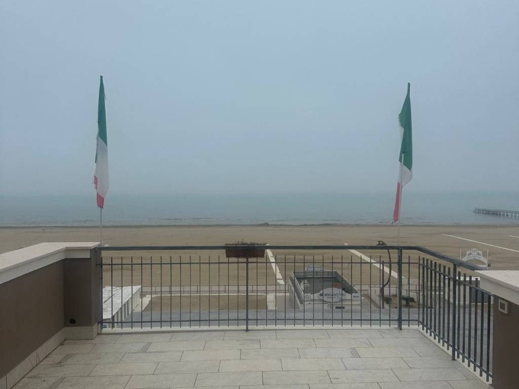 appartamento in vendita a Rimini in zona Miramare di Rimini